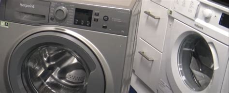 Hotpoint Washing Machine Leaking From Bottom Here S How To Fix It