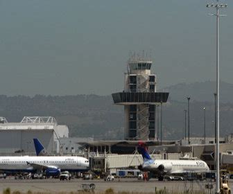 Oakland Airport’s Terminal 2 gets LEED-Silver certification - DesignCurial