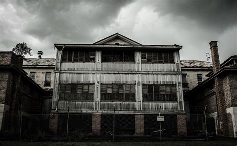 Abandoned Building Wallpapers - Top Free Abandoned Building Backgrounds - WallpaperAccess