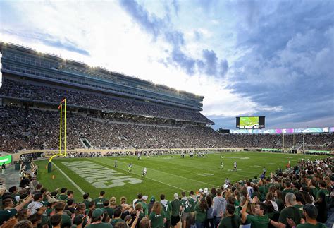 Michigan State starting DB announces entry into transfer portal after 3