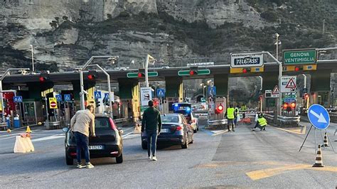 Ventimiglia Migrante Di Anni Investito Da Unauto Sulla Vicino