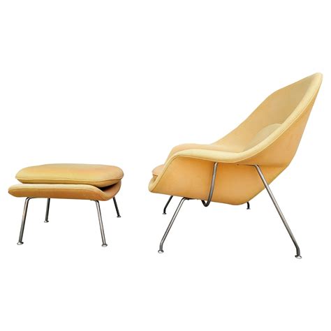 Early Vintage Eero Saarinen For Knoll Womb Settee Sofa At 1stdibs