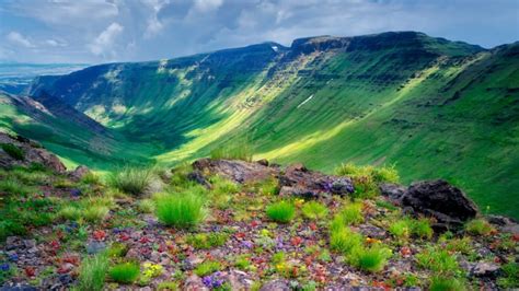 10 Awe Inspiring Places In Eastern Oregon Travel Oregon