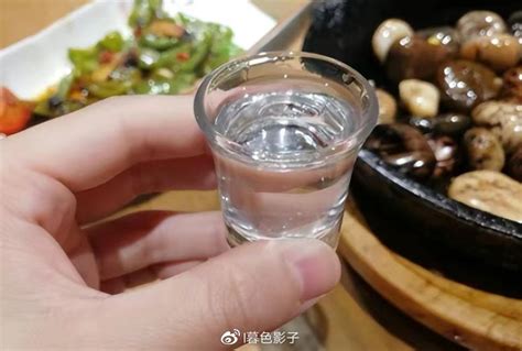 吃完饭，每天喝二两酒的人，最后身体怎么样？早知早受益财经头条