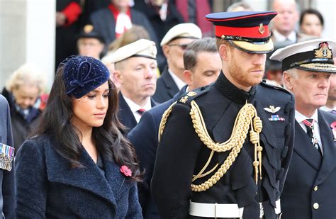 Proh Ben A Pr Ncipe Harry Usar Uniforme Militar En Velorio De La Reina