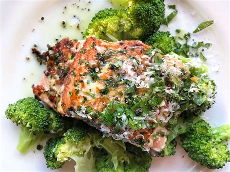 Best Parmesan Crusted Salmon Recipe How To Make Parmesan Crusted Salmon