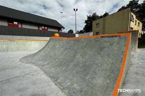 Skatepark Betonowy Radziechowy Skateparki Projektowanie I Budowa