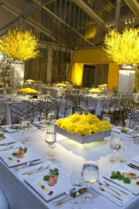 25 Pretty Blue And Yellow Flowers For Table Wedding Decoration