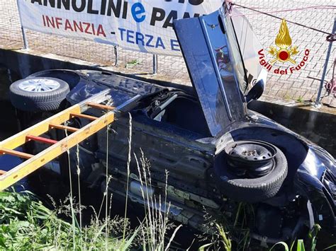 Grave Incidente A Cittadella Auto Si Rovescia Nel Fosso Anziano Resta