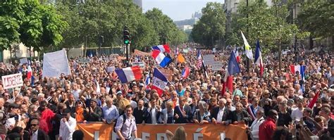 Les manifestations contre le pass sanitaire prennent de lampleur MàJ