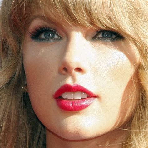 Taylor Swift Makeup Blue Eyeshadow And Red Lipstick Steal Her Style