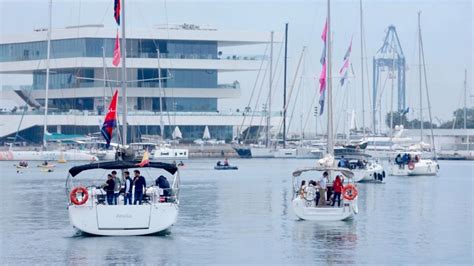 El Valencia Boat Show Rinde Homenaje A Los Sanitarios Con La Regata De