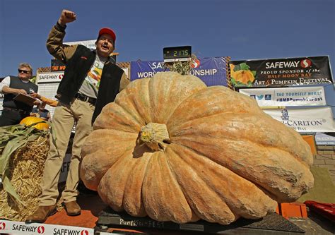 Worlds Biggest Pumpkin 2025 Vicente Rowan