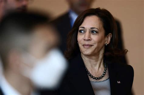 Harris Meets Xi Briefly Calls For Us China Communication Za