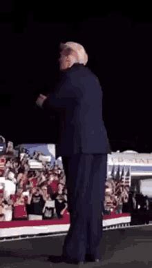 Trump Dancing GIF - Trump Dancing 2020 - Discover & Share GIFs