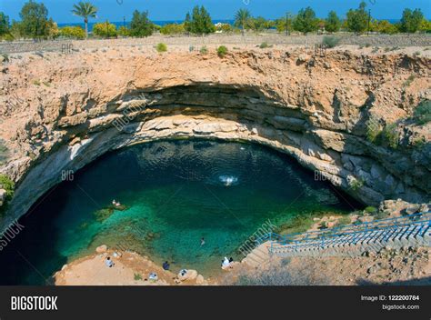 Bimmah Sinkhole Image & Photo (Free Trial) | Bigstock