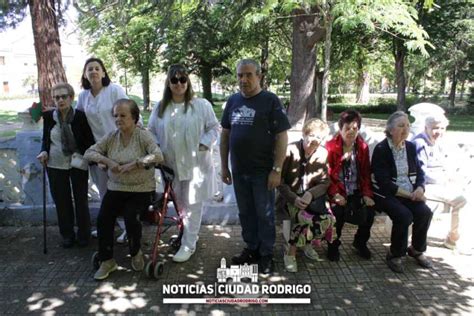 C Ritas Diocesana Ciudad Rodrigo Recuerda Que Cada Persona Mayor Es