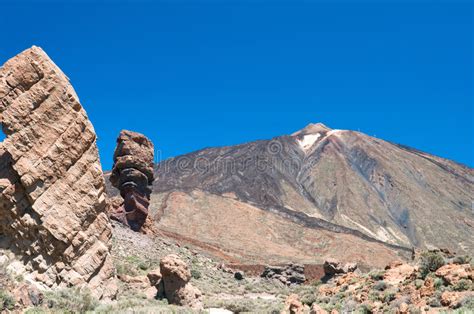 Los Roques De Garcia And Volcano Teide Stock Image Image Of Volcano