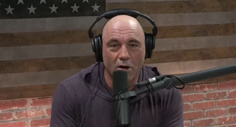 Comedian And Ufc Commentator Joe Rogan Signs 100 Million Multi Year