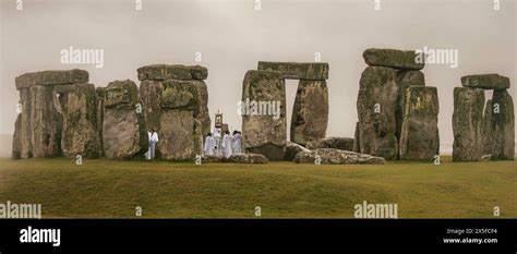 Druids ceremony hi-res stock photography and images - Alamy