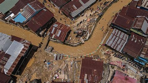 Banjir Bandang Rendam Rumah Di Kendari Satu Orang Meninggal Dunia