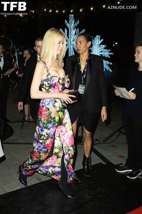 Claudia Schiffer Sexy Seen Showing Off Her Hot Tits At The Uk Premiere Of Silent Night In London