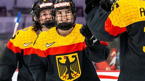 Eishockey DEB Will 2027 Auch Weltmeisterschaft Der Frauen Ausrichten