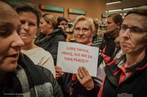 STRAJK Ostrzegawczy W Skierniewicach Pracownicy Kauflandu Protestowali