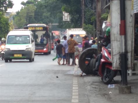 Gorengan Basi On Twitter Bocil Bocil Yang Ngejar Bis Berklakson