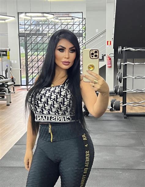 Ana Paula Oliveira Aos Quebrando Barreiras E Redefinindo O Fitness