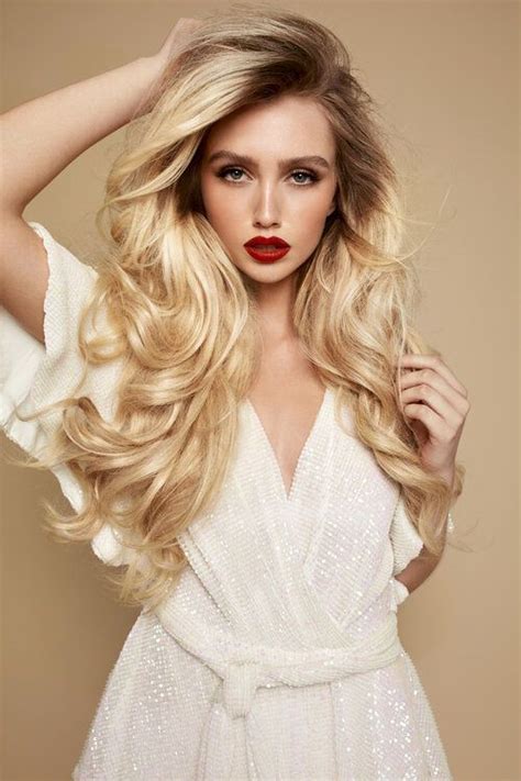 Gentle And Rich Honey Blonde Hair Color To Add Some Sweet Shine To Your Locks Artofit