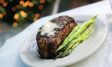 How to Cook the Perfect Steak: Chef Michael's Tips and Techniques