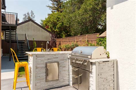 L Shaped Outdoor Kitchen - 3 Reasons to Choose this Layout