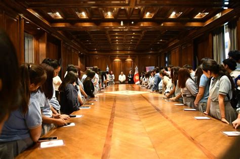 El Gobernador Gerardo Zamora Recibi A Estudiantes Del Colegio