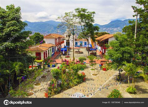 Pueblito Paisa En Cerro Nutibara — Foto Editorial De Stock