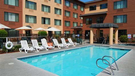 Chico Hotel Request for Information | Oxford Suites Chico