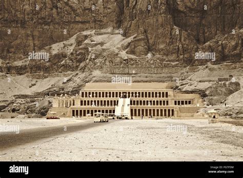 Temple Of Hatshepsut Stock Photo Alamy
