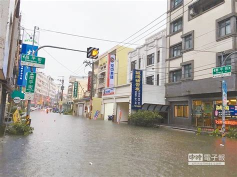 水淹大腿 整個員林都是滯洪池 地方新聞 中國時報