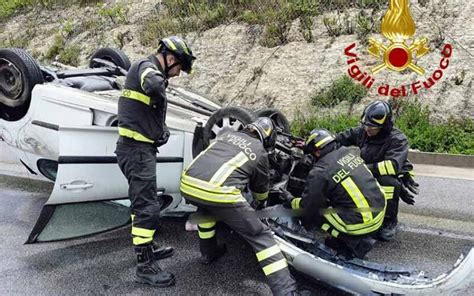 Sestu Incidente Mortale Nella Notte Sulla La Vittima Un Enne