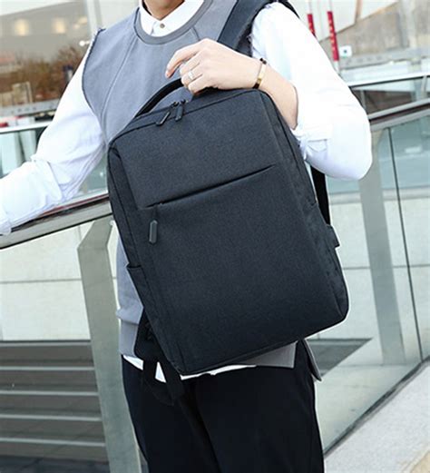 Ripley Mochila Para Laptop Impermeable Con Puerto Usb Litros Negra