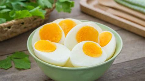 Dos Sencillos E Infalibles Trucos Para Pelar Huevos Cocidos