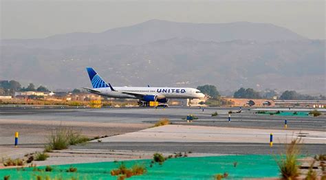 United Airlines First Direct Flight New York To Málaga Arrives On