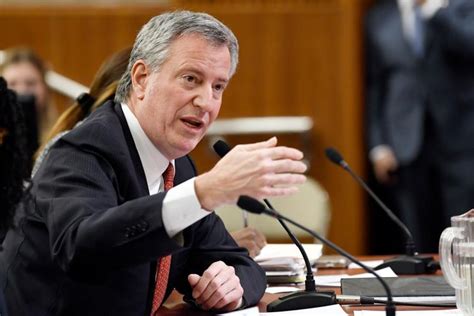 De Blasio can’t escape housing authority questions outside NYC