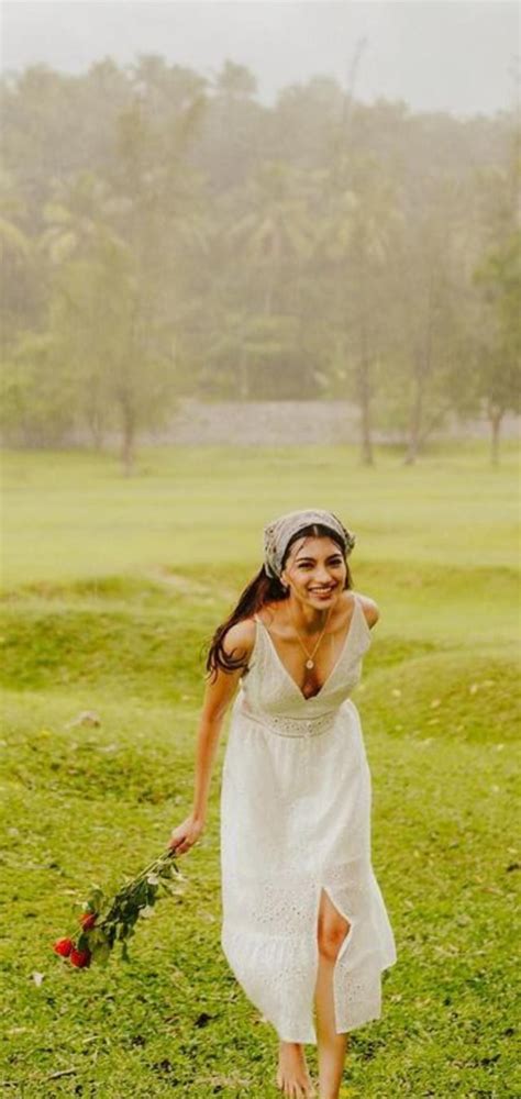 Hot Sexy Anjali Palakkal Bikini Pics