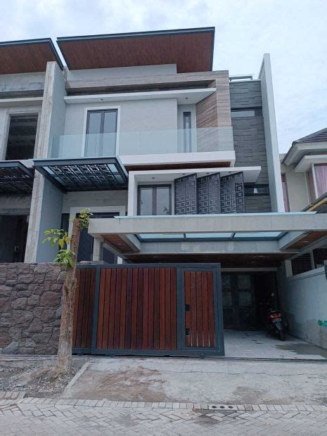 DIJUAL RUMAH MODERN MINIMALIS TAMAN PUSPA RAYA CITRALAND SURABAYA