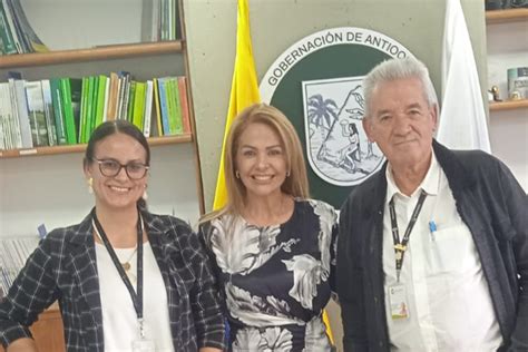 Reunión con la Secretaria de Agricultura y Desarrollo Rural de la