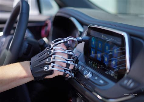 Naked Prosthetics Funktionelle langlebige körperkraftgesteuerte