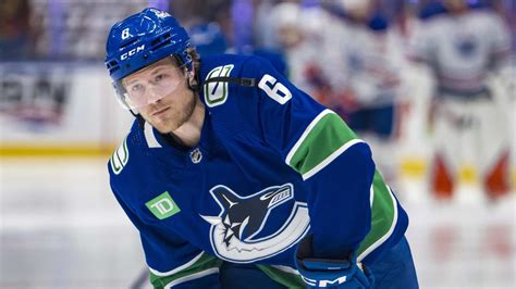 Canucks Won T Have Linchpin Forward For Game Vs Oilers Yardbarker