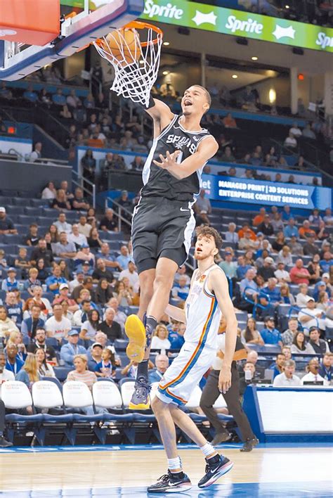 Nba》馬刺狀元熱身賽戰探花 不敵雷霆 運動天地 中國時報