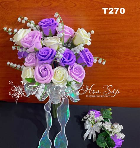 Hoa SÁp CẦm Tay CÔ DÂu